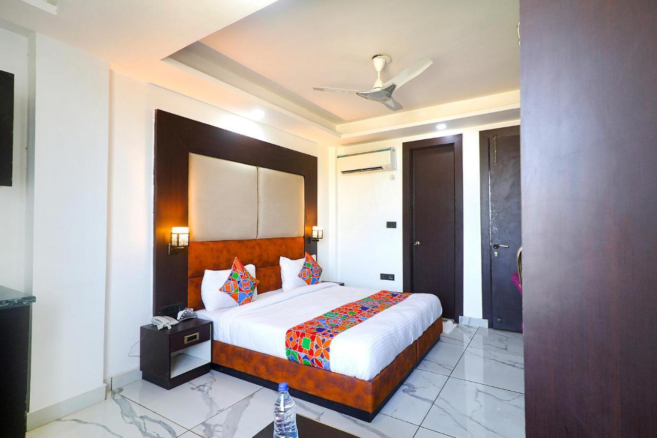 Fabhotel Kiara The Private Suites Gurgaon Zewnętrze zdjęcie
