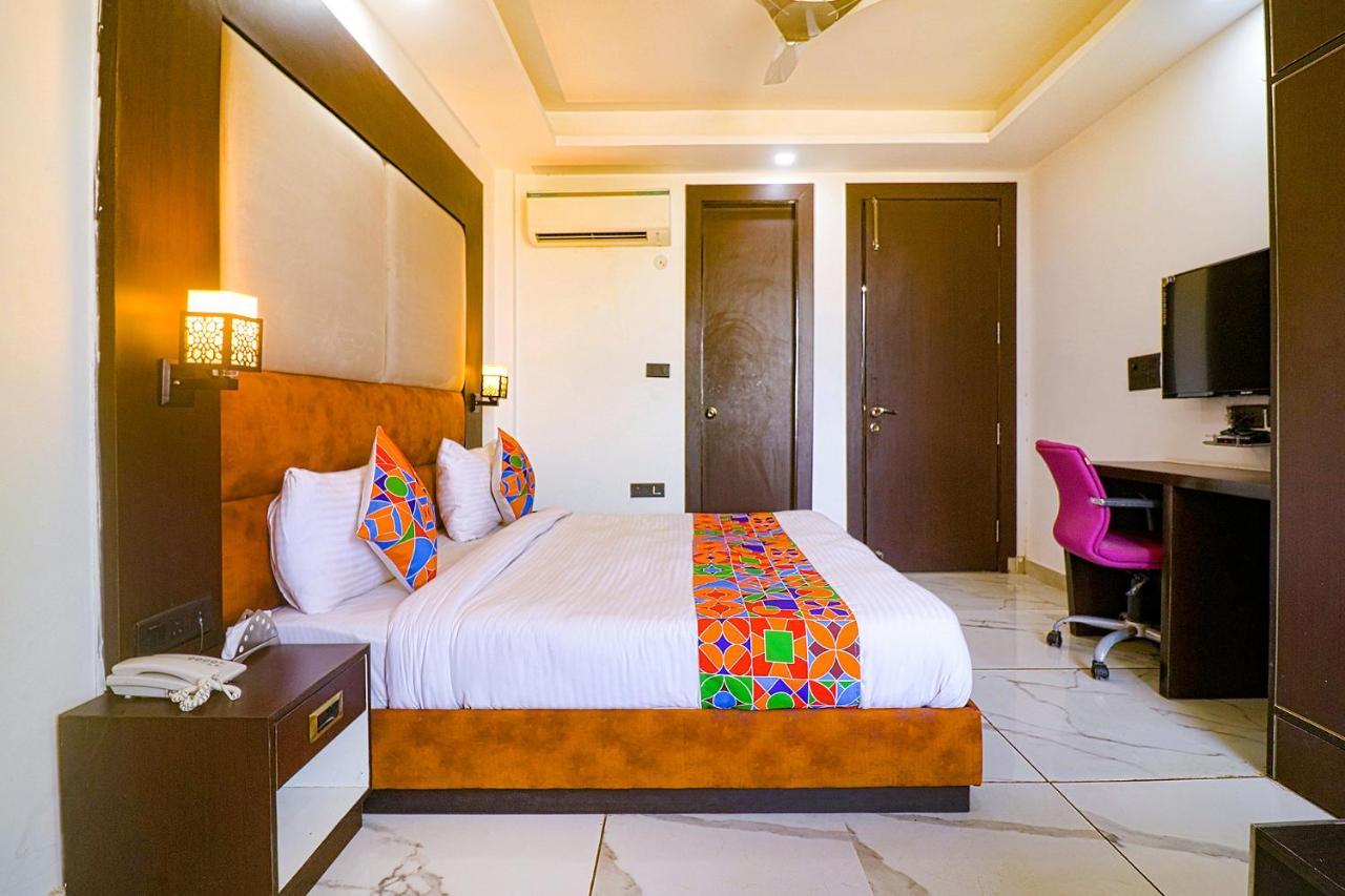 Fabhotel Kiara The Private Suites Gurgaon Zewnętrze zdjęcie